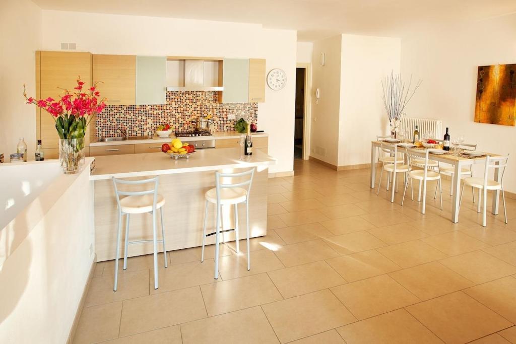 Tremezzo Residence 3-1 Of 11 Apartments In An Exclusive Residence By Italian Apartments Exterior foto