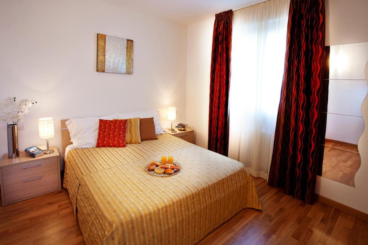 Tremezzo Residence 3-1 Of 11 Apartments In An Exclusive Residence By Italian Apartments Exterior foto